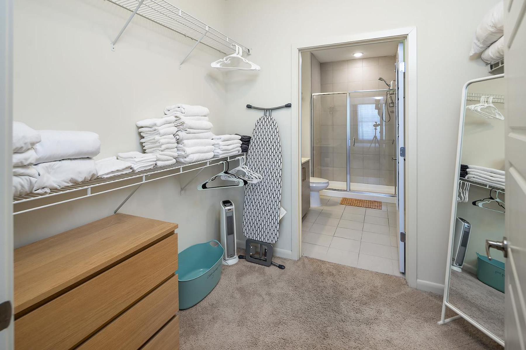 Uptown 4th Ward Luxury Year-round Pool Apartment