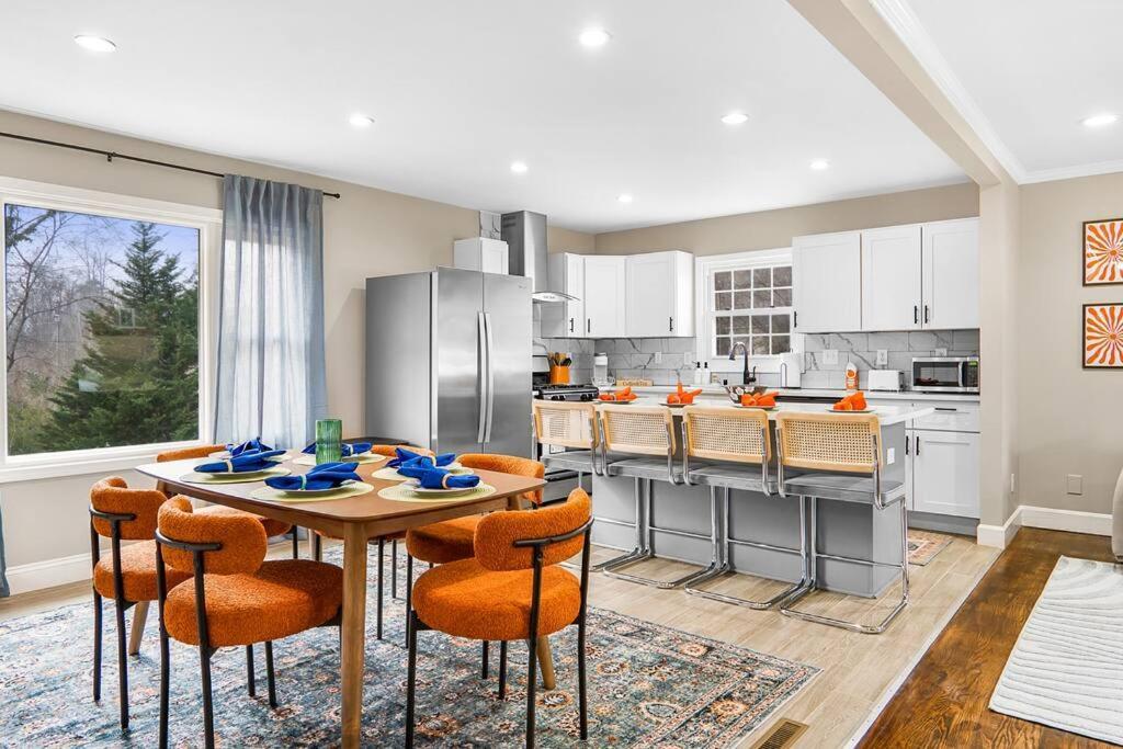 5bd Vibrant Haven: Basketball - 10mins To Airport Holiday home