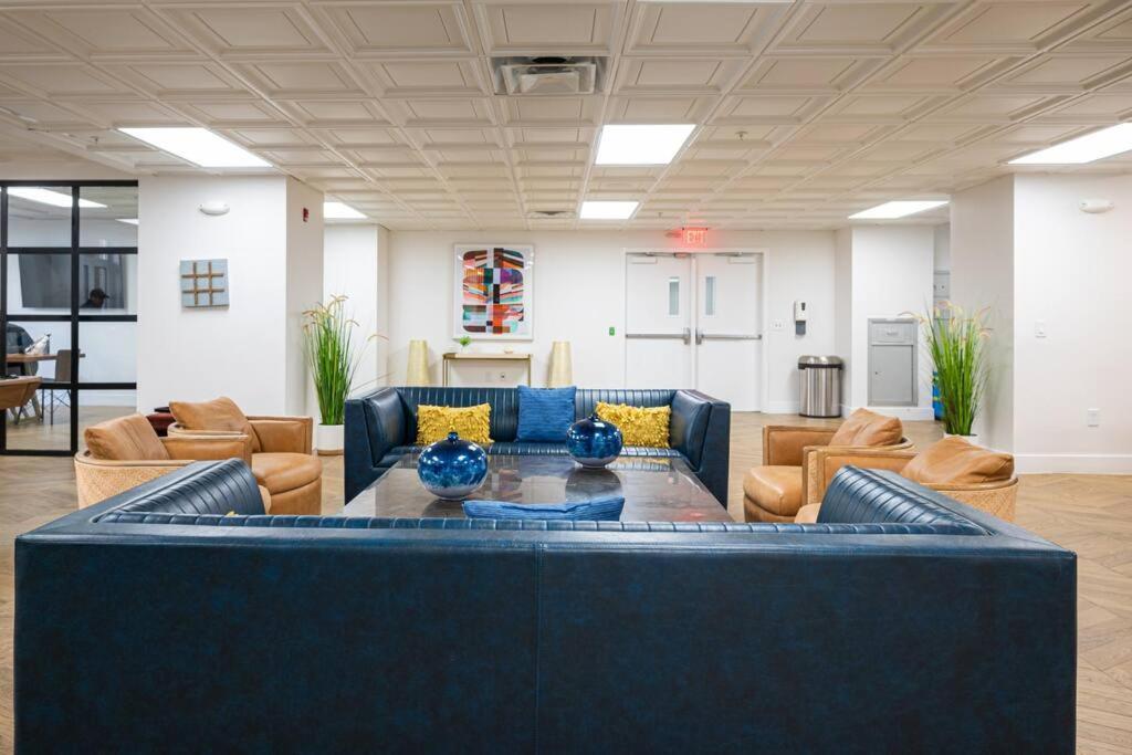 Apartment Uptown Style