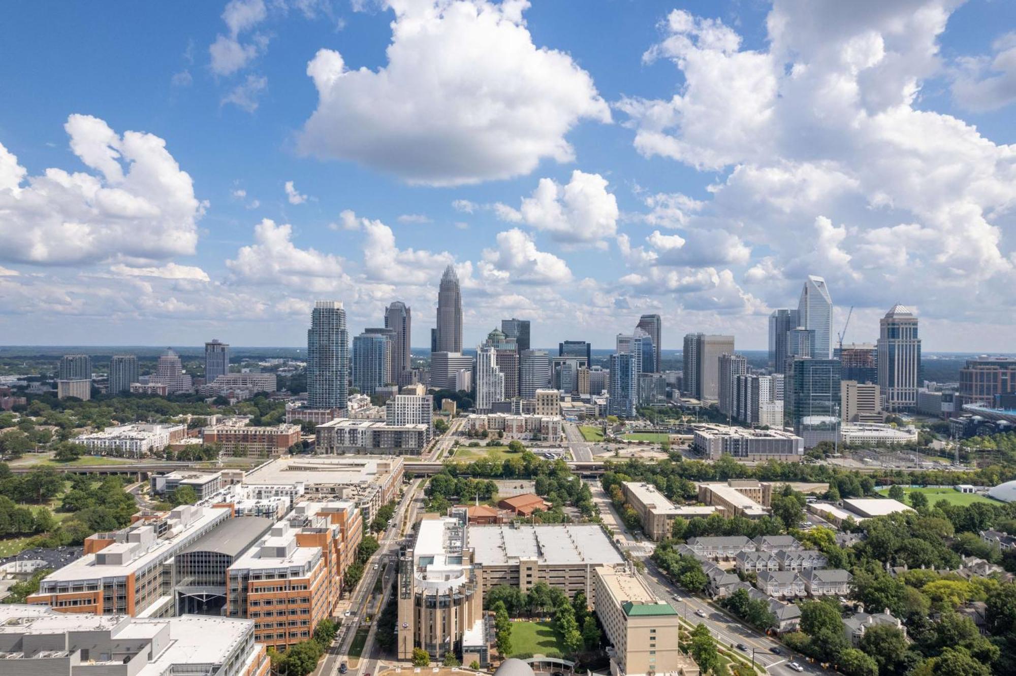 Hotel Doubletree By Hilton Uptown 3*