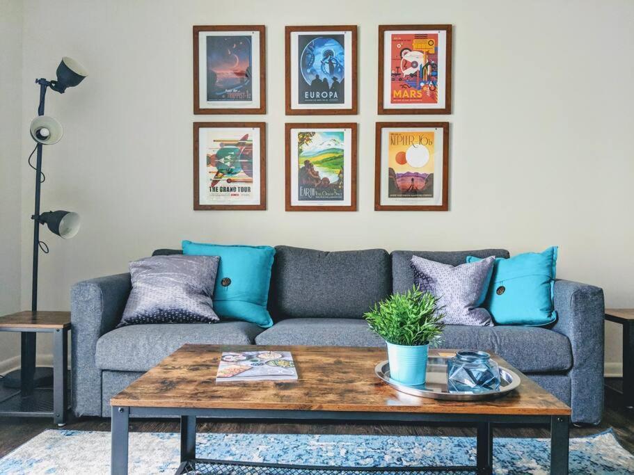 Apartment League Flats Uptown At West Trade Street