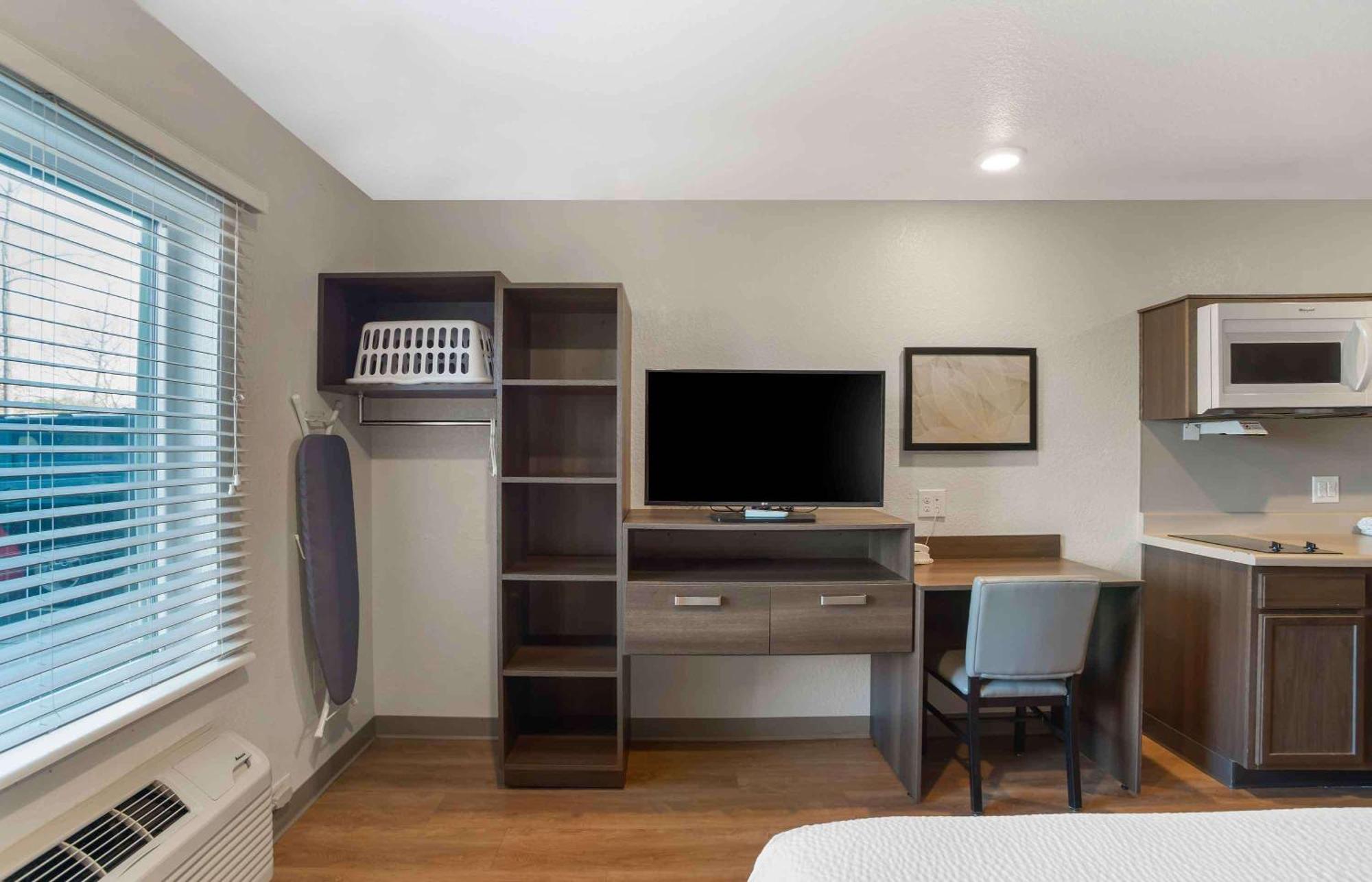 Extended America Select - - Northlake Charlotte