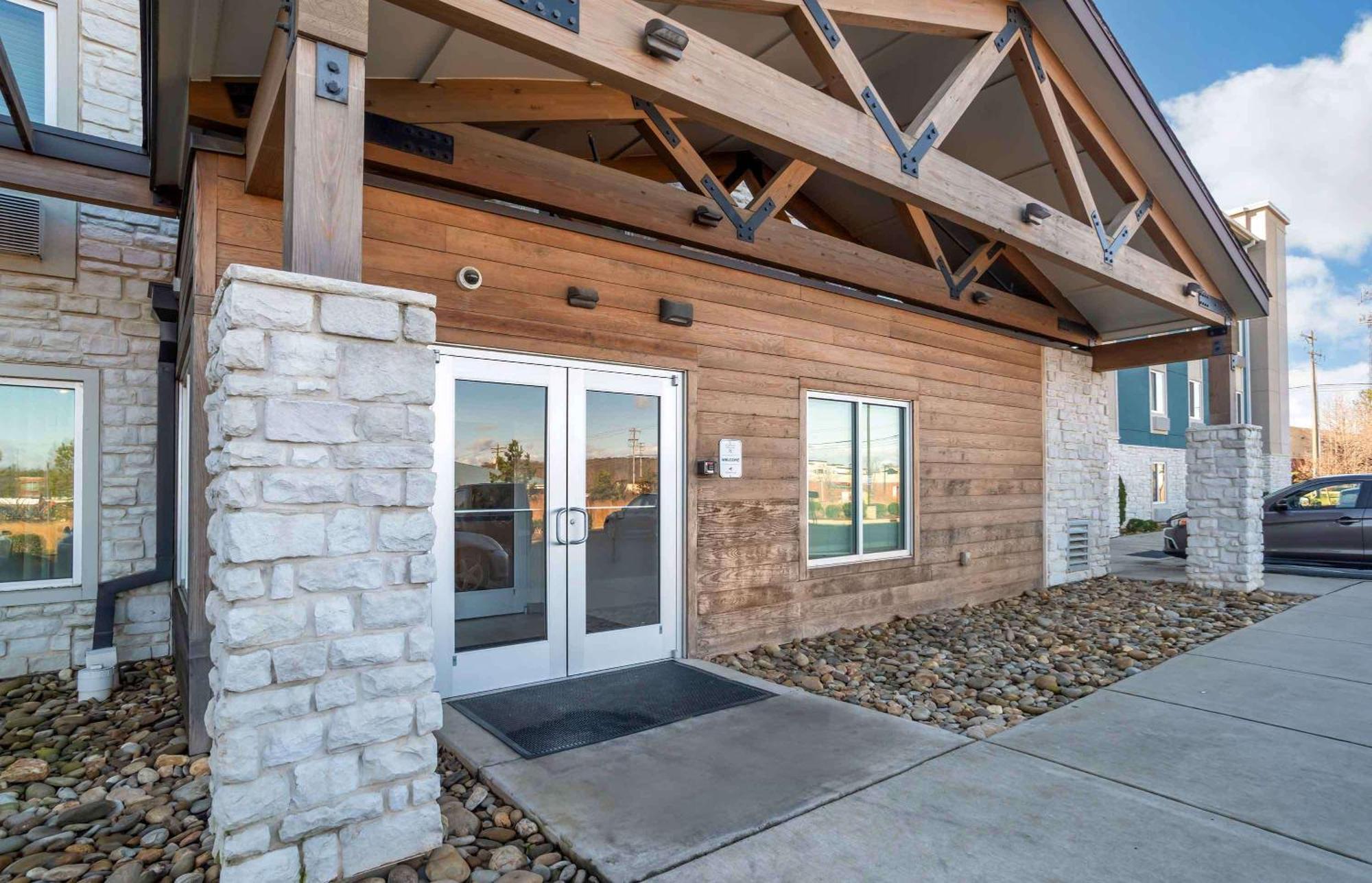 Extended America Select - - Northlake Hotel 3*