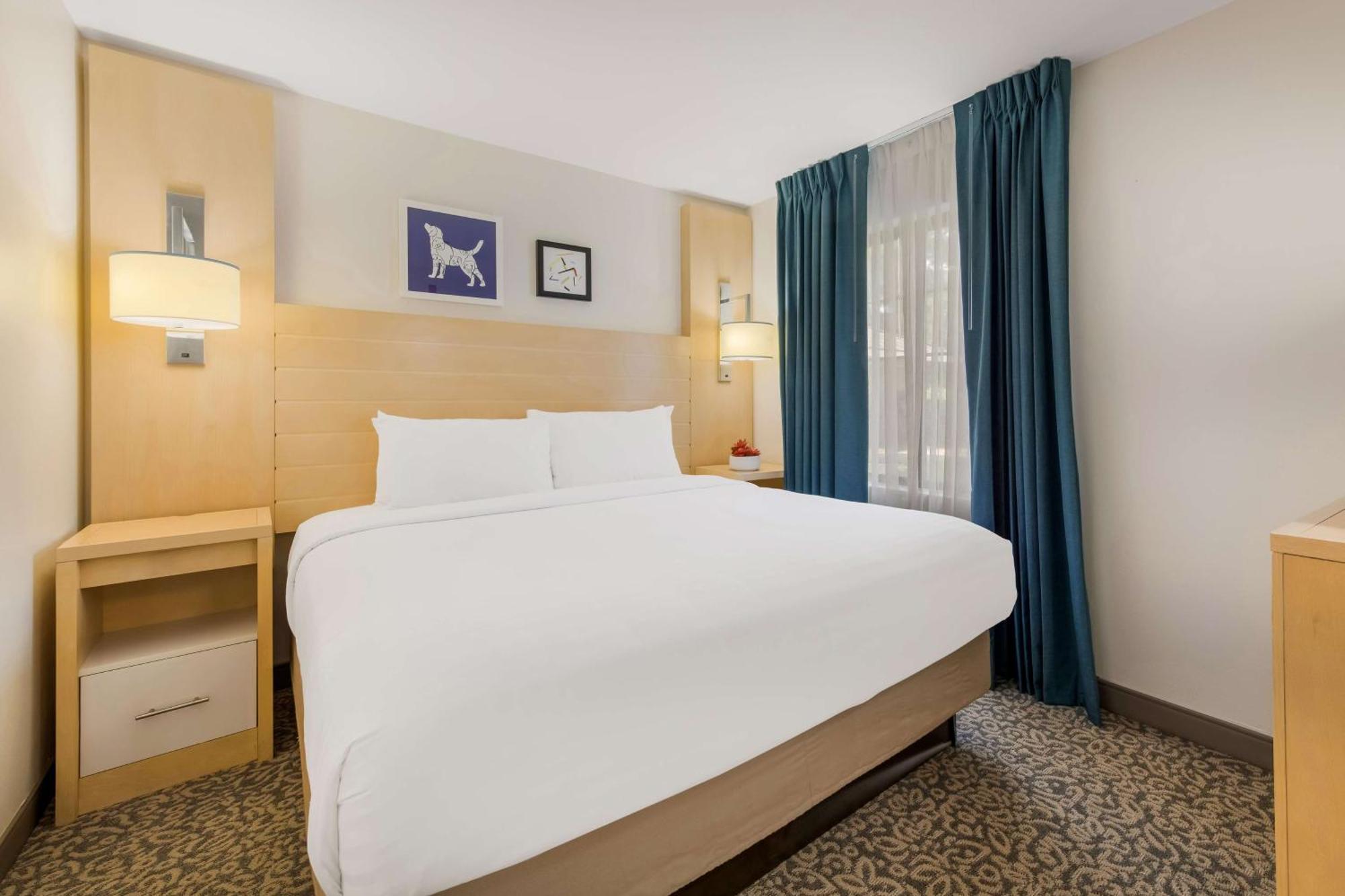 Sonesta Es Arrowood Hotel Charlotte