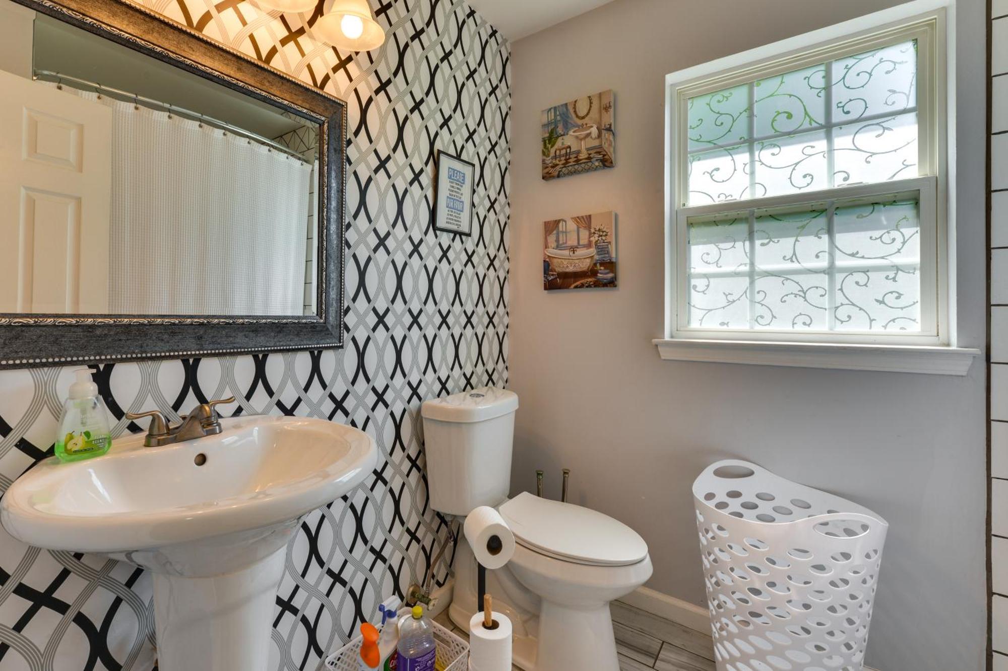 About 9 Mi To Bank Of America Stadium! Holiday home Charlotte