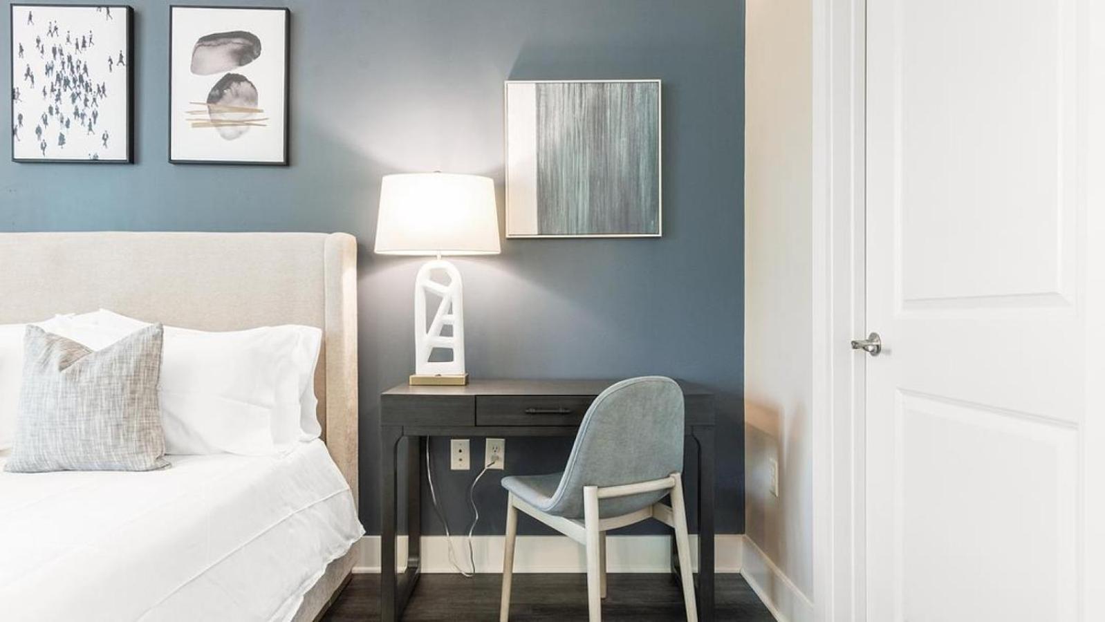 Apartment Landing Modern With Amazing Amenities *