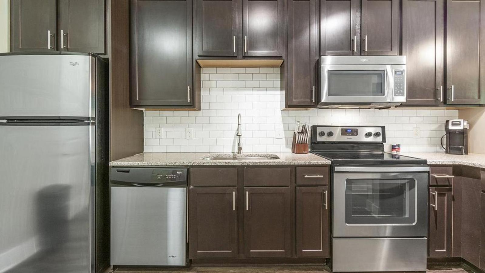 Landing Modern With Amazing Amenities * Charlotte