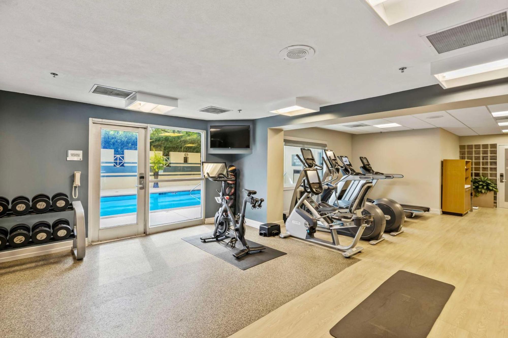 Doubletree By Hilton Uptown 3*