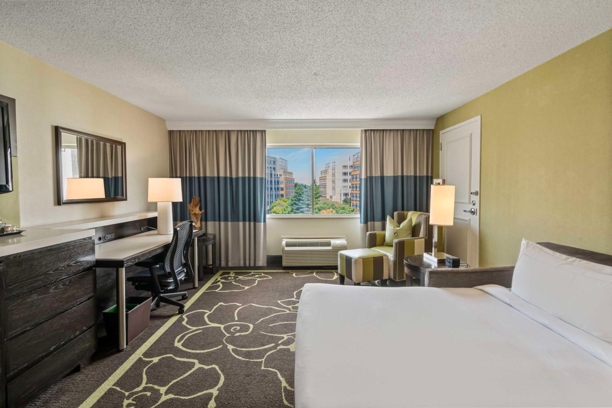 Hotel Doubletree By Hilton Uptown Charlotte