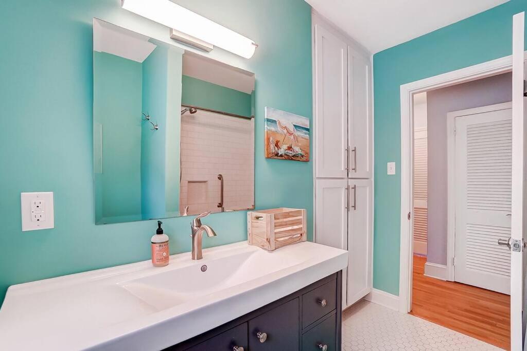 Holiday home Poolside With Fire Pit Fun And King Charlotte