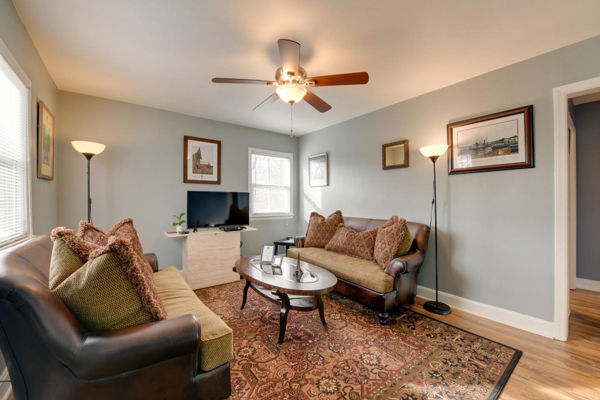 Renovated - 3 Mi To Downtown! Charlotte