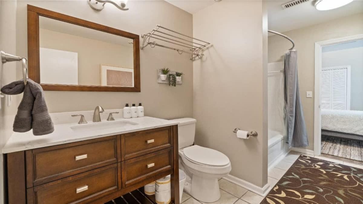 Holiday home Gorgeous 2 Bedroom Near Carowinds - Patio - Pool