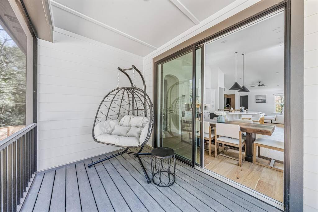 Modern 4br Uptown Oasis!