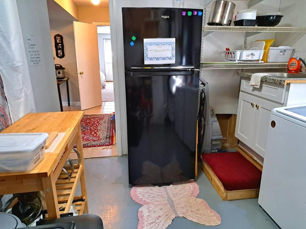 Quiet And Smoke Free Private Apartment Charlotte