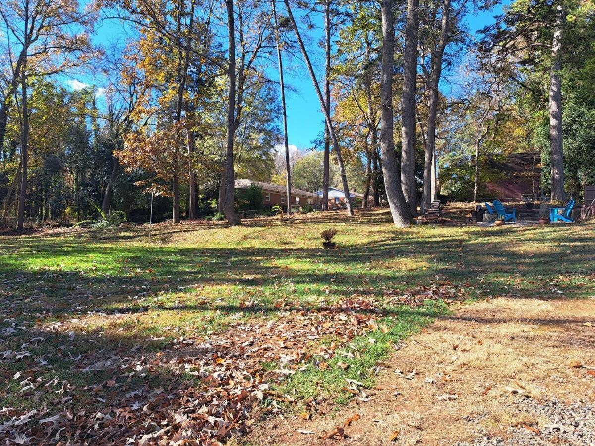 Quiet And Smoke Free Private Apartment *