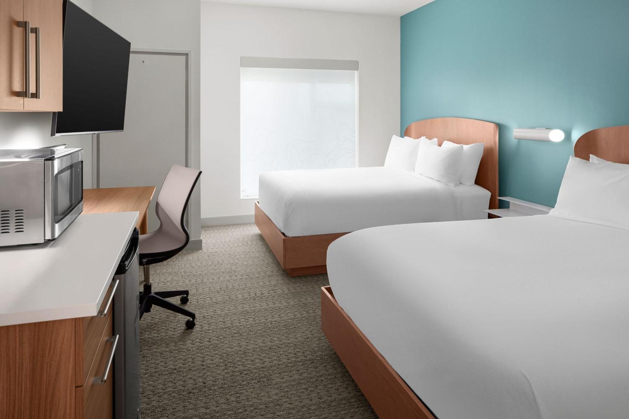 Hotel Element Uptown 3*