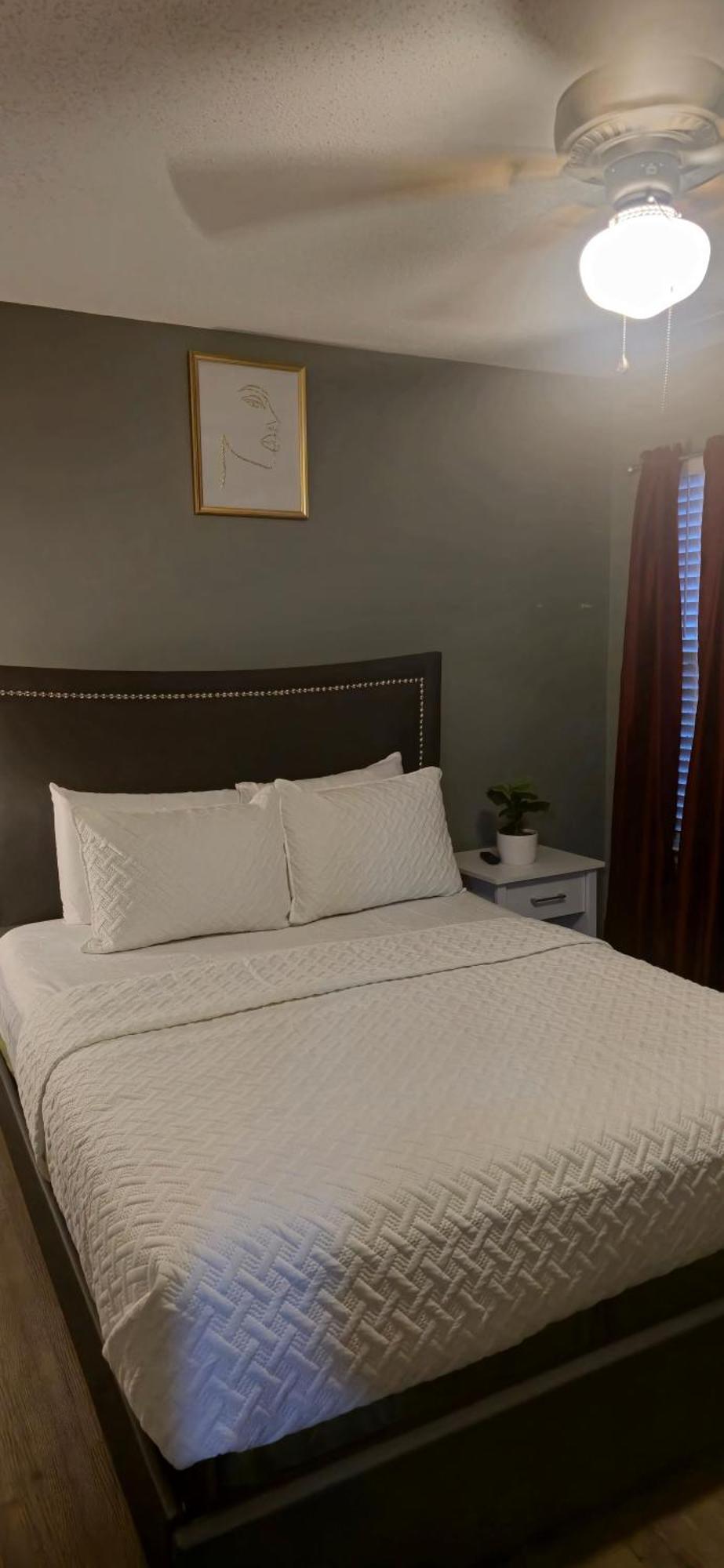 Guest house Single Rm Or Entire Near Uptown *