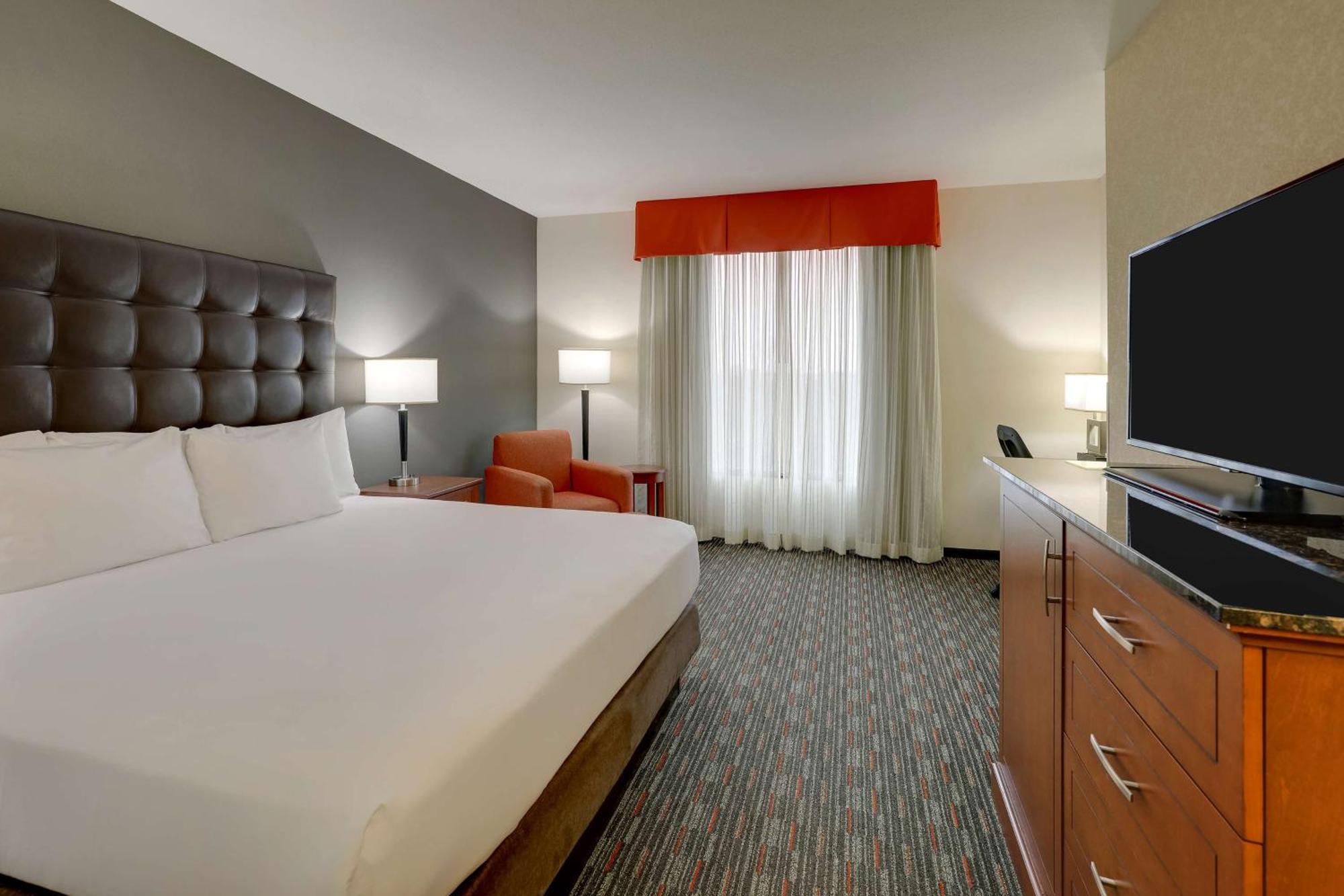 Drury & Arrowood Hotel 4*