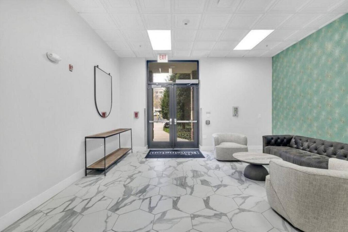 Apartment The Tar Heel - Stylish 4br With Views - Free Parking - Gym