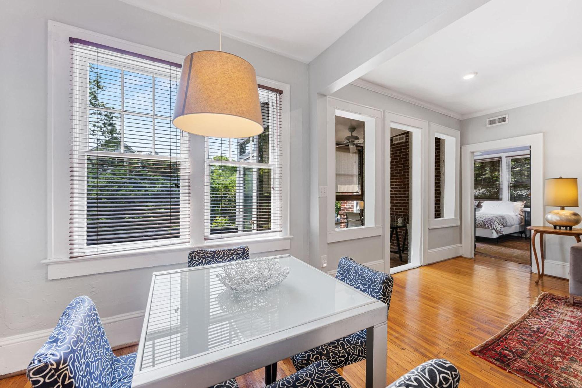 Spacious 2br In Myers Park With Sunroom Charlotte