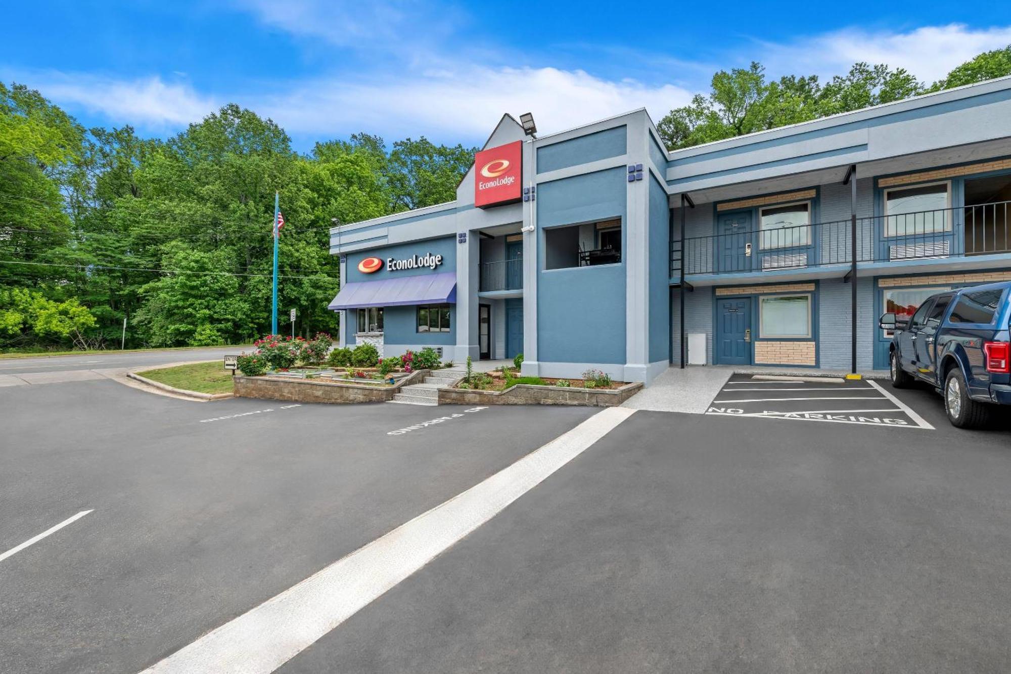 Econo Airport Area * Charlotte