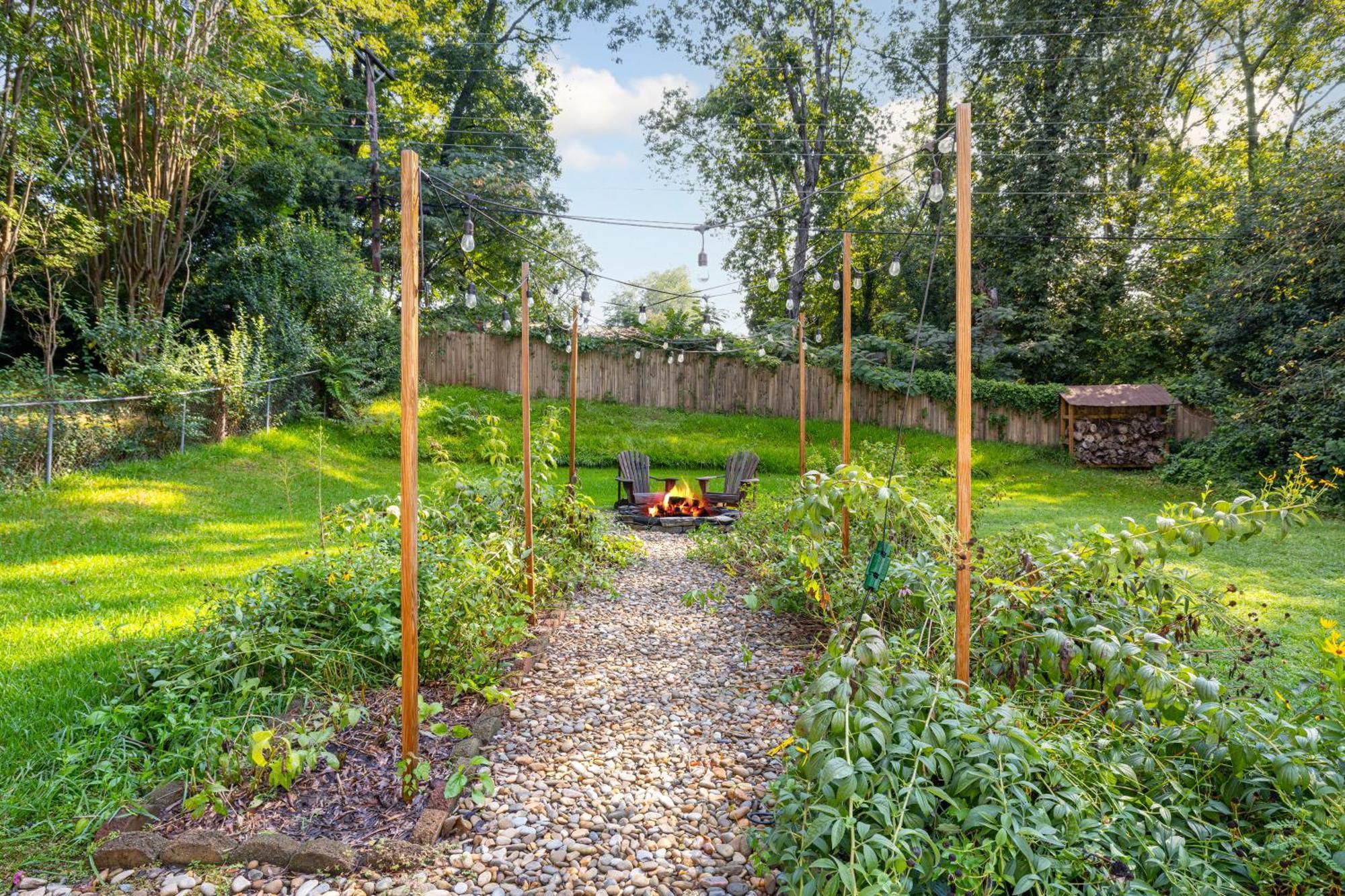 Holiday home Trendy Bohemian Bungalow, Close To Uptown, Plaza & Noda Charlotte