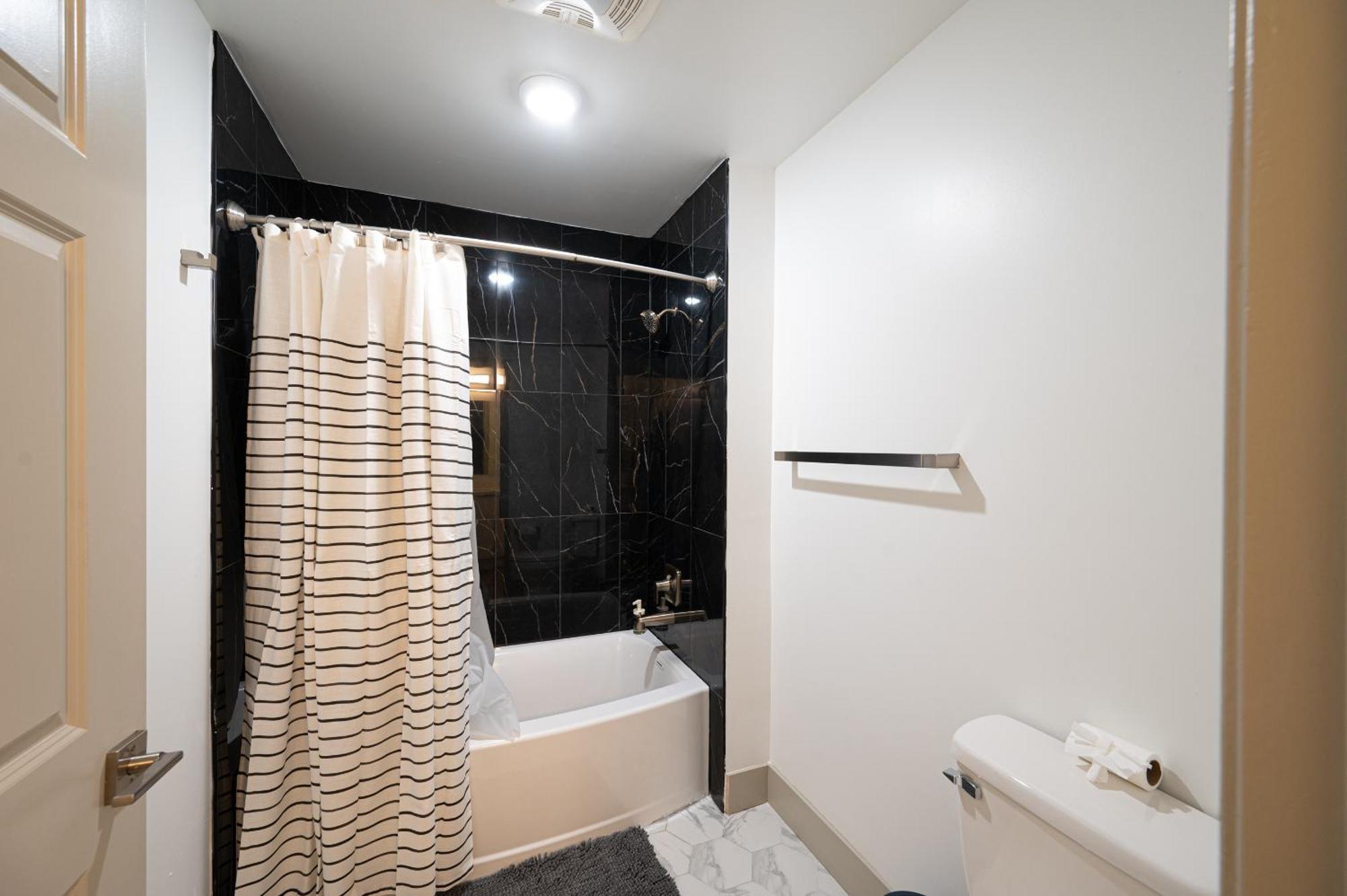 Live Beautifully Uptown Apartment Charlotte