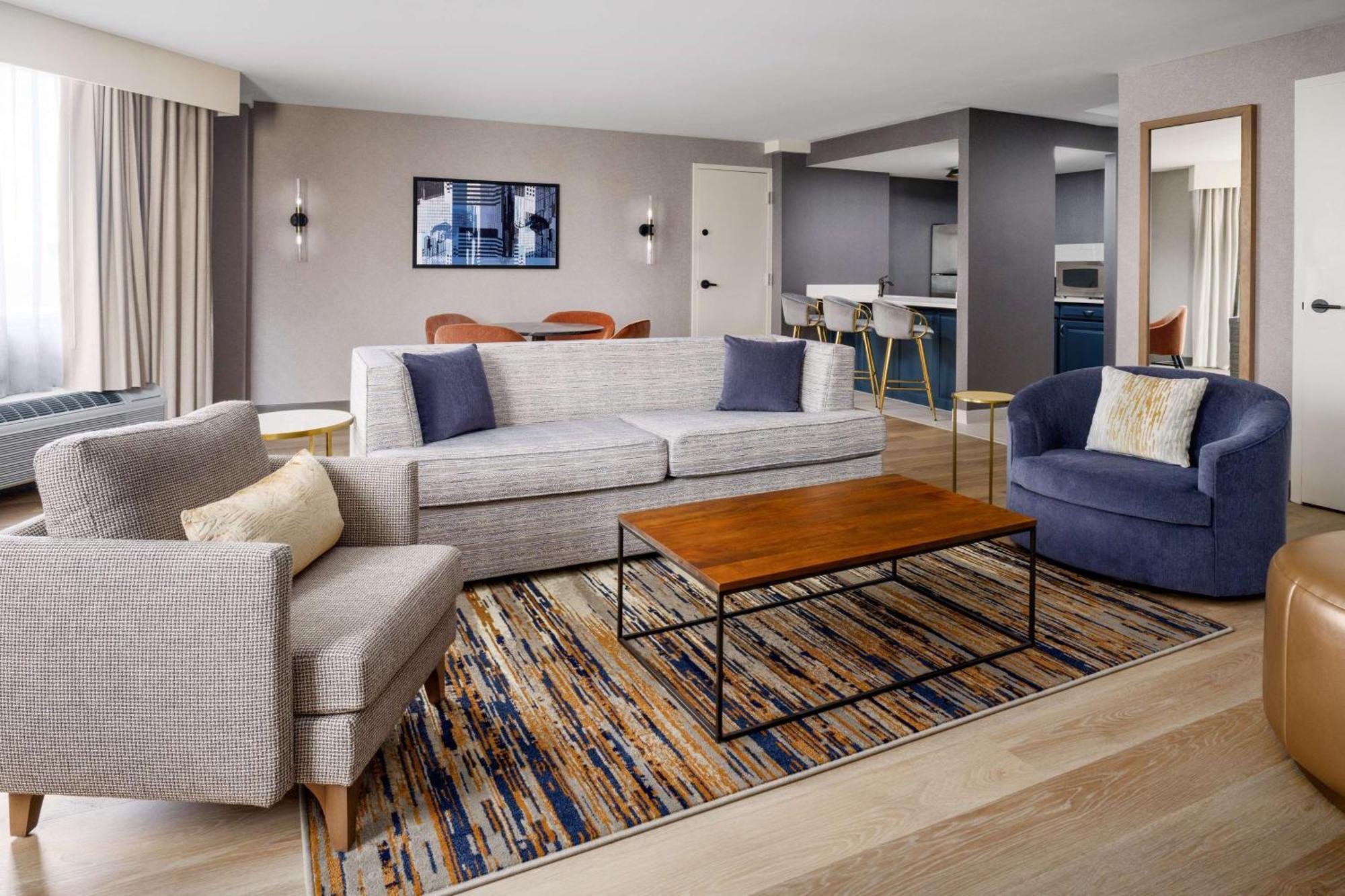 Doubletree By Hilton Center Hotel 4*