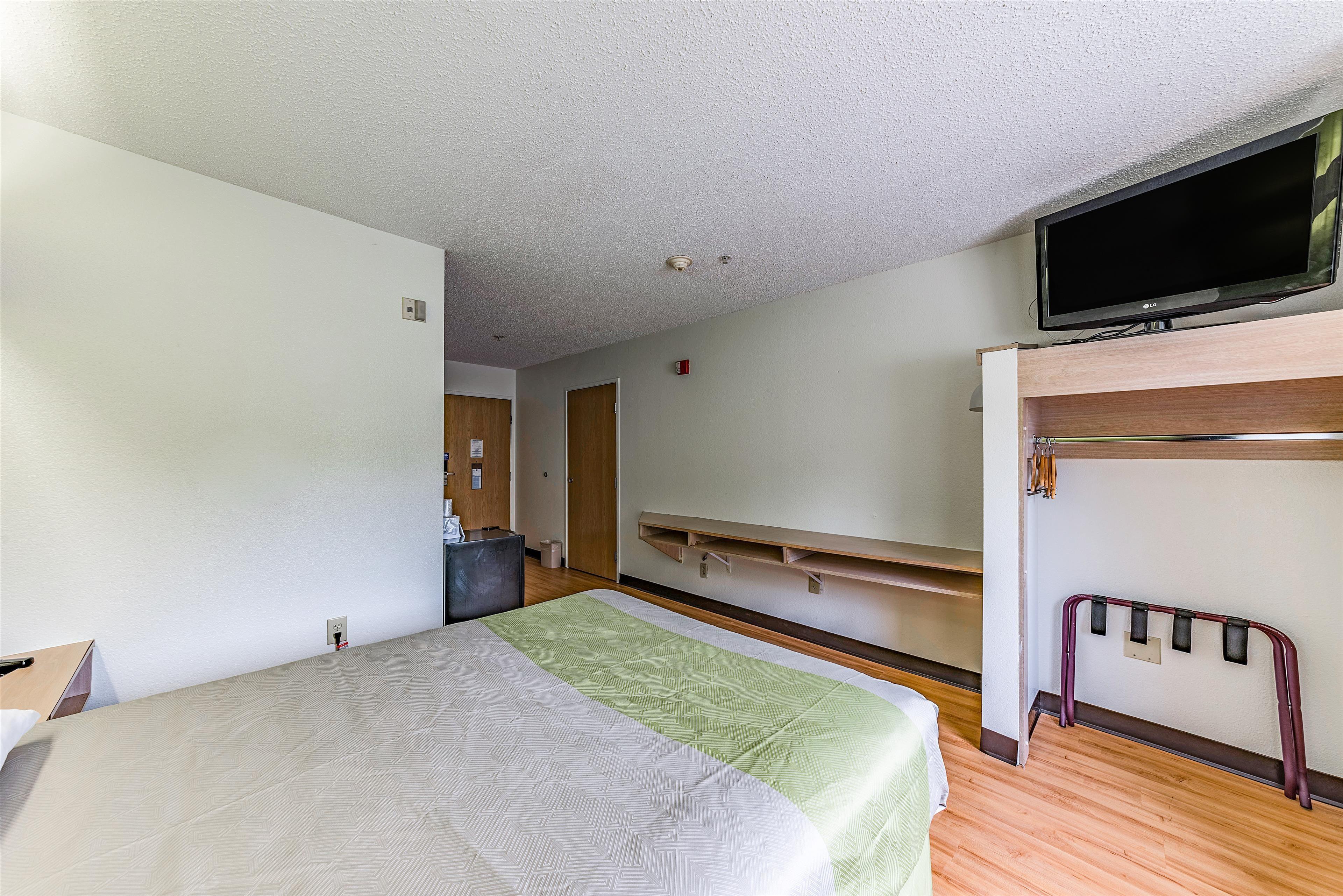 Hotel 6-charlotte, Nc - 4*