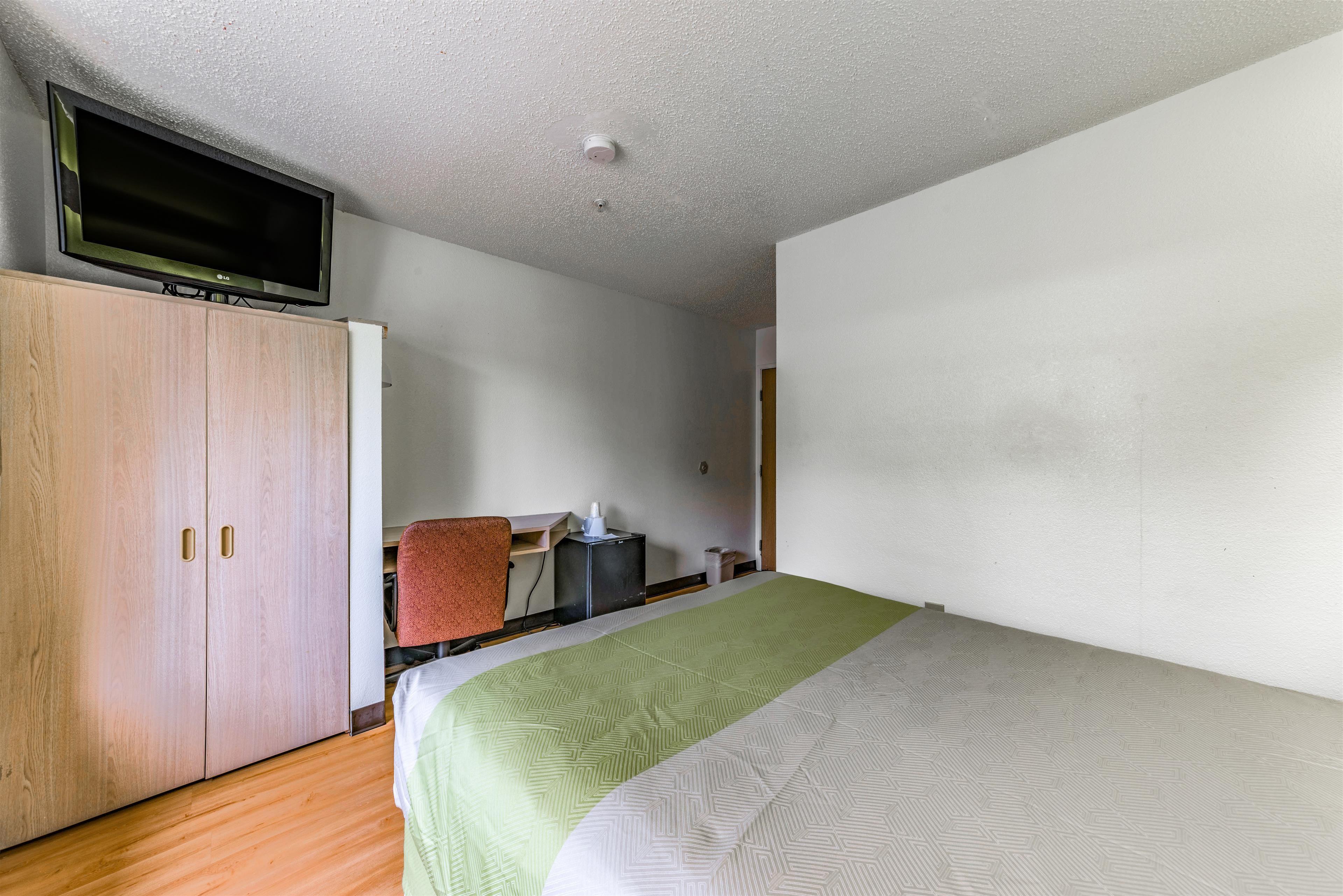 Hotel 6-charlotte, Nc -