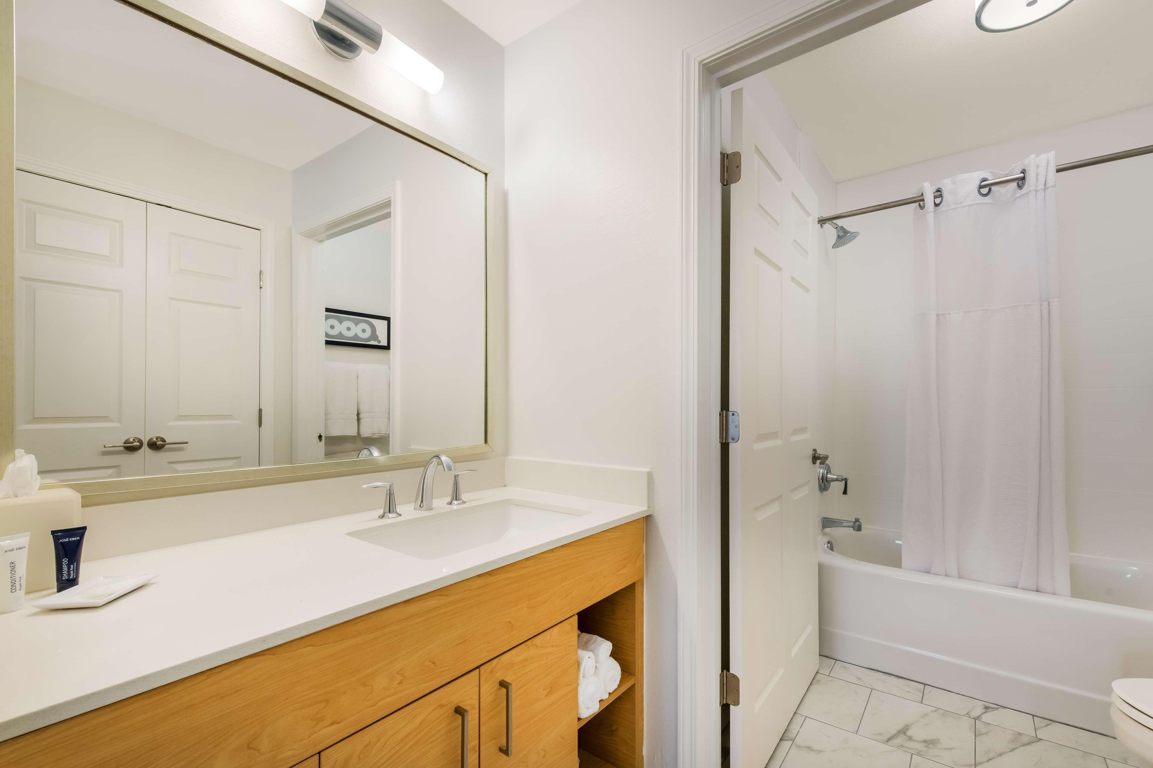 Sonesta Es Arrowood 3*