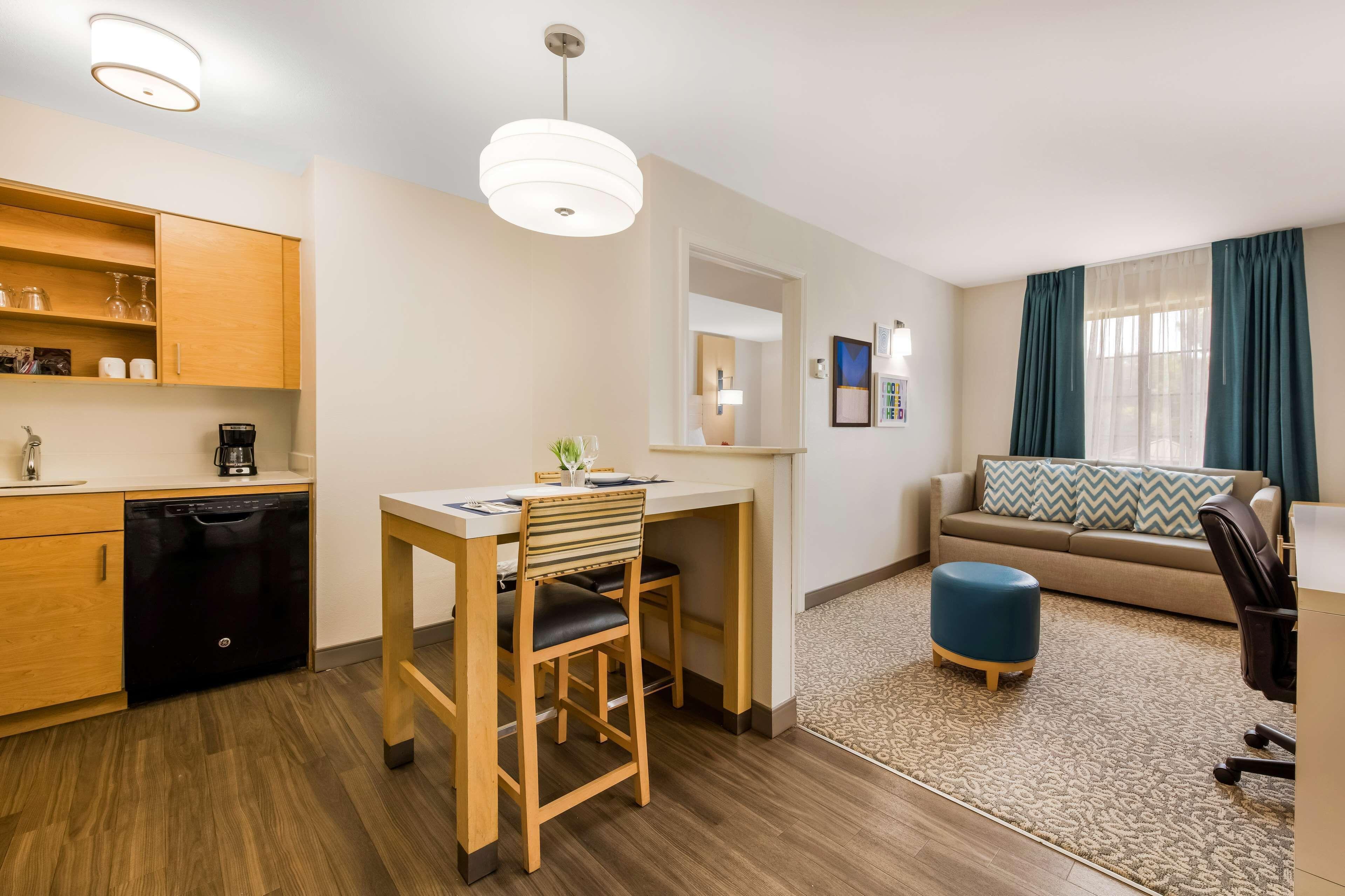 Sonesta Es Arrowood 3*