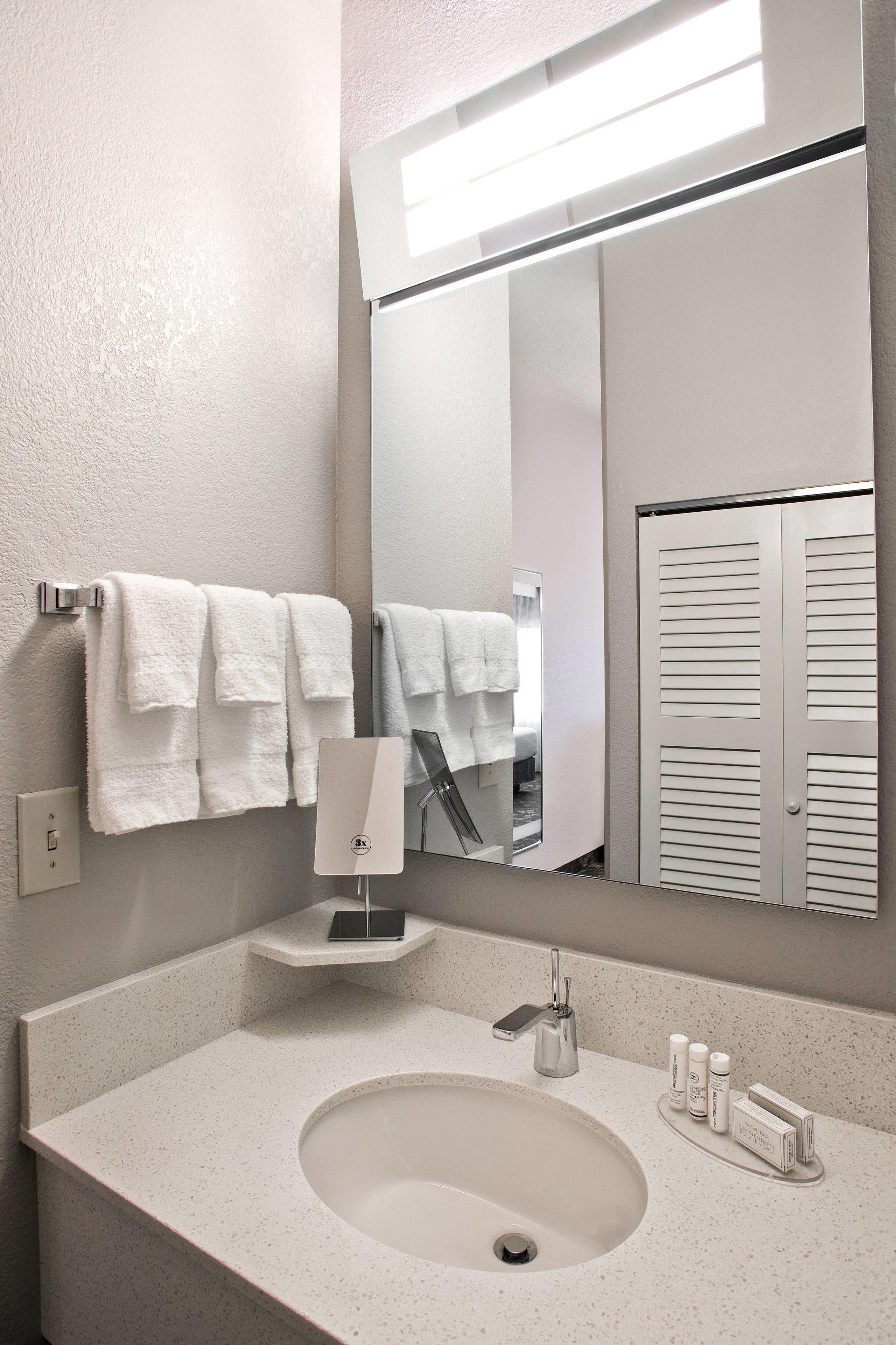 Courtyard By Marriott Ballantyne 3*