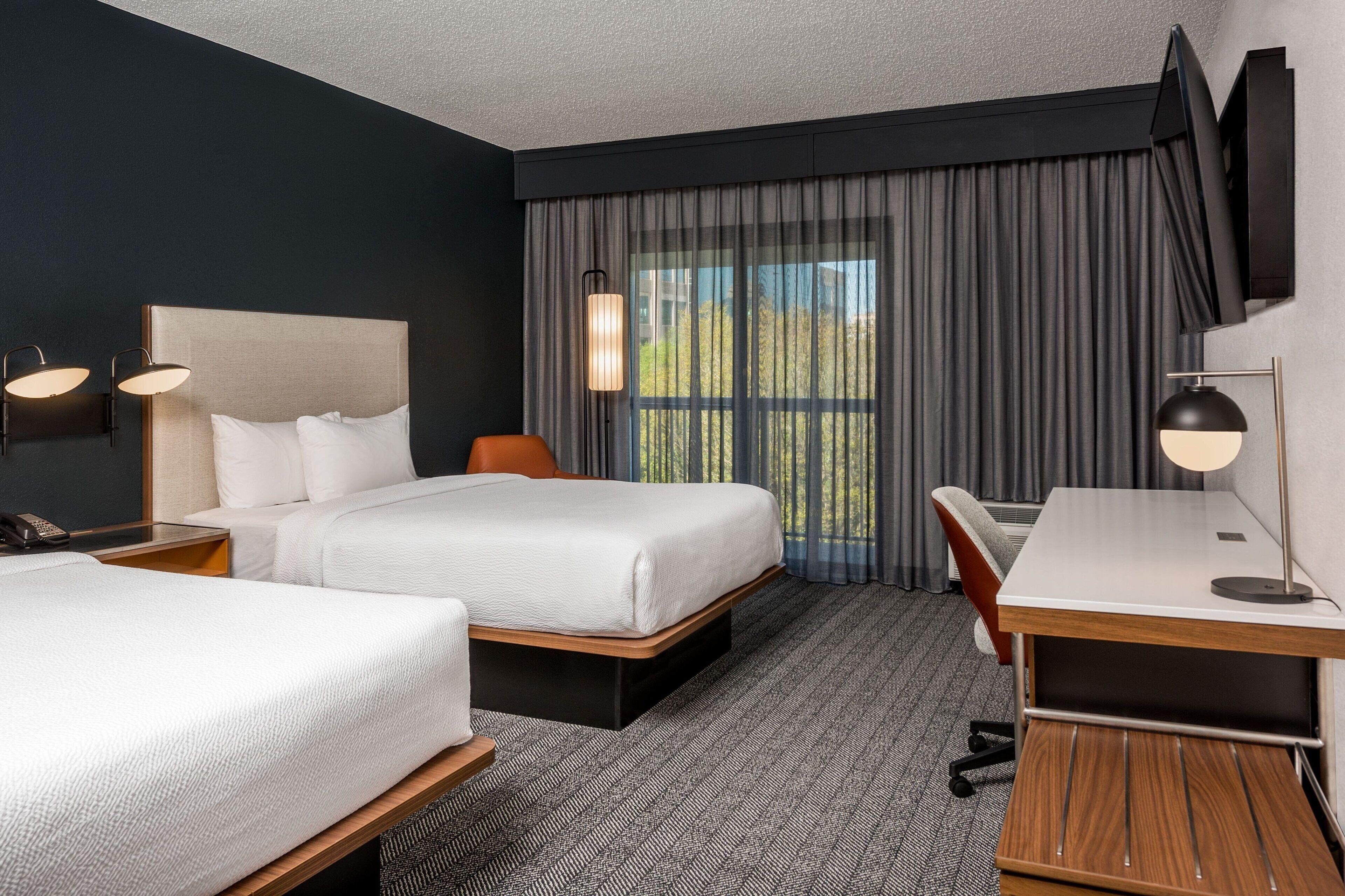 Courtyard By Marriott Ballantyne Hotel 3*