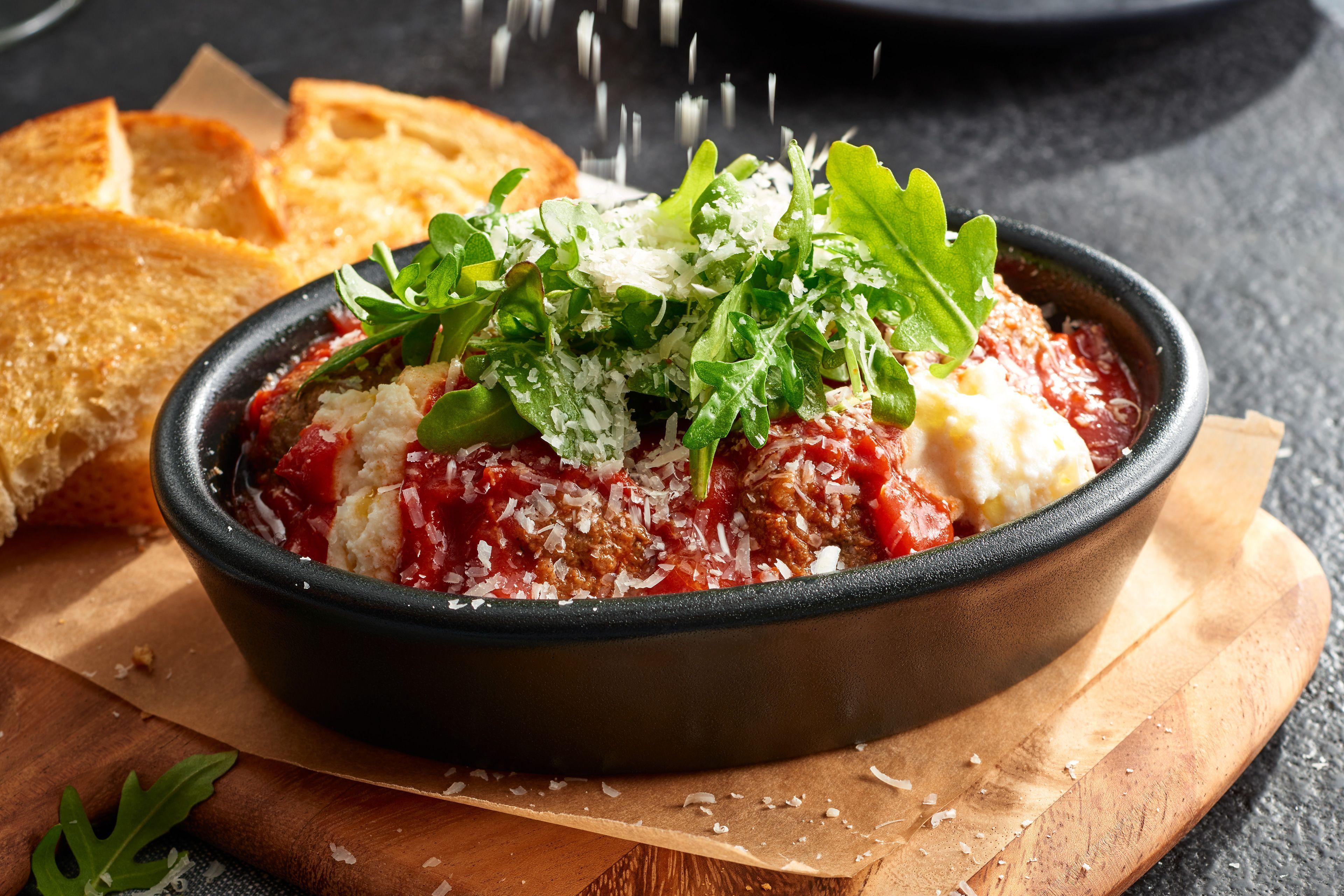 Courtyard Center Hotel 3*