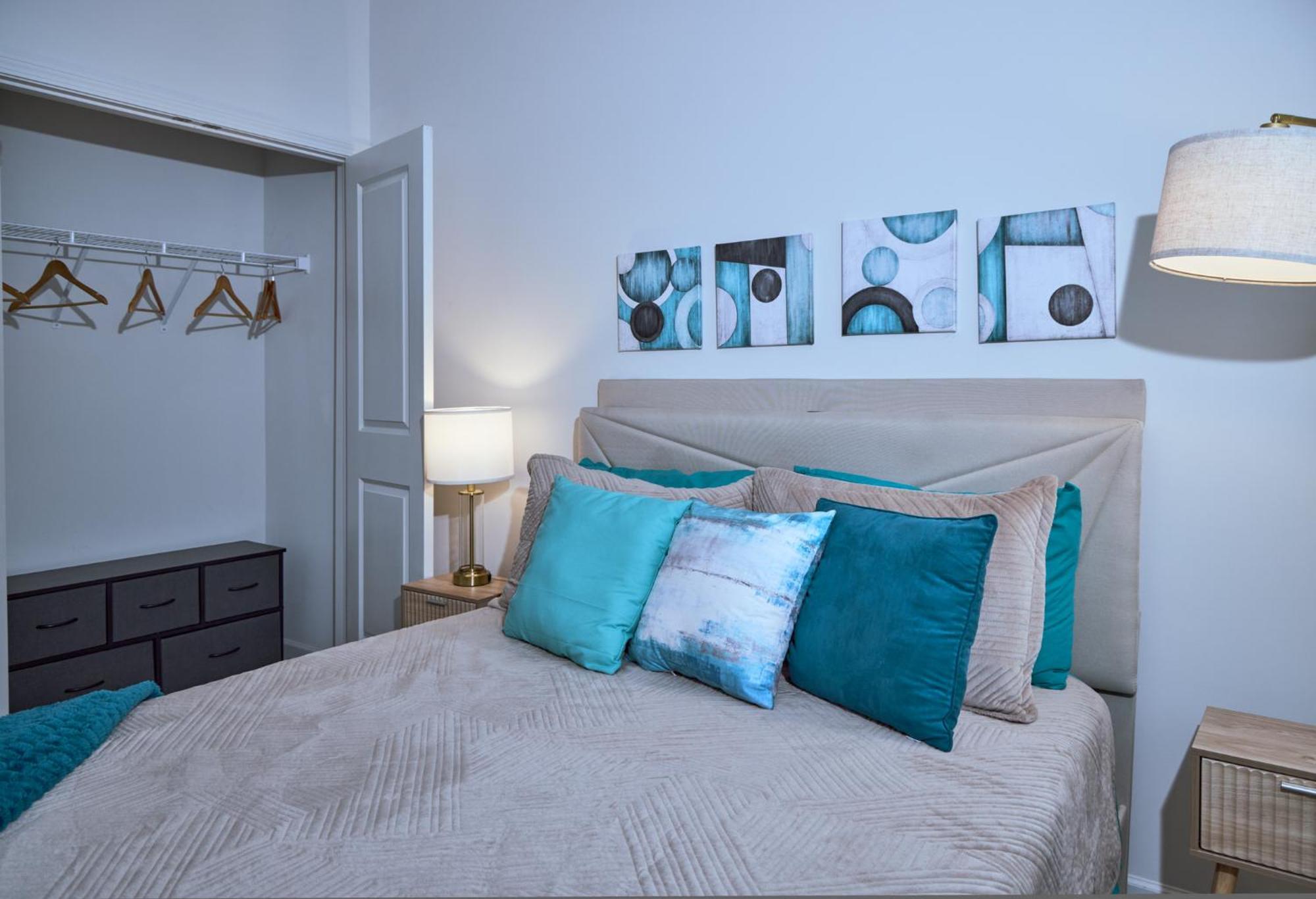 Southern Haven Stunning Modern Townhome *