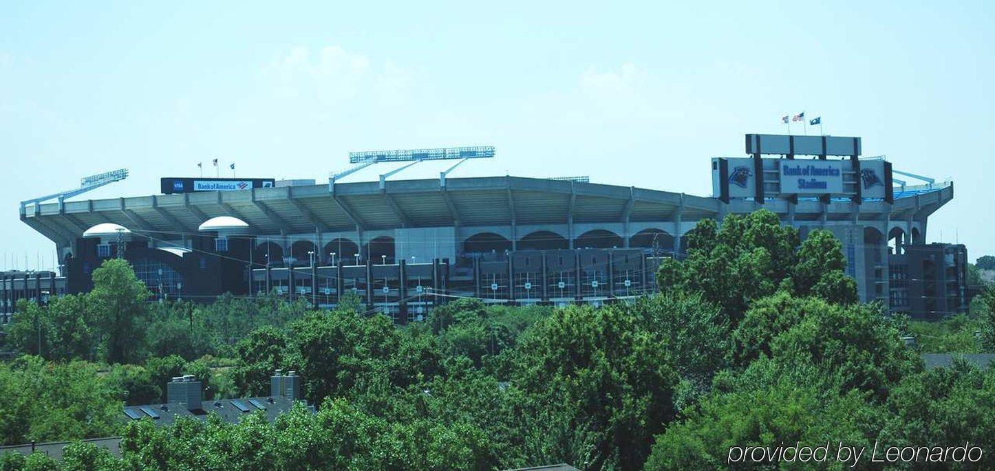 Doubletree By Hilton Uptown Hotel 3*