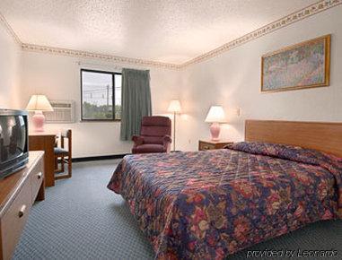 Motel Super 8 By Wyndham Charlotte