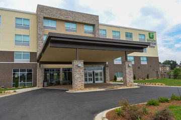 Express & - Ne - Area By Ihg 3* Charlotte