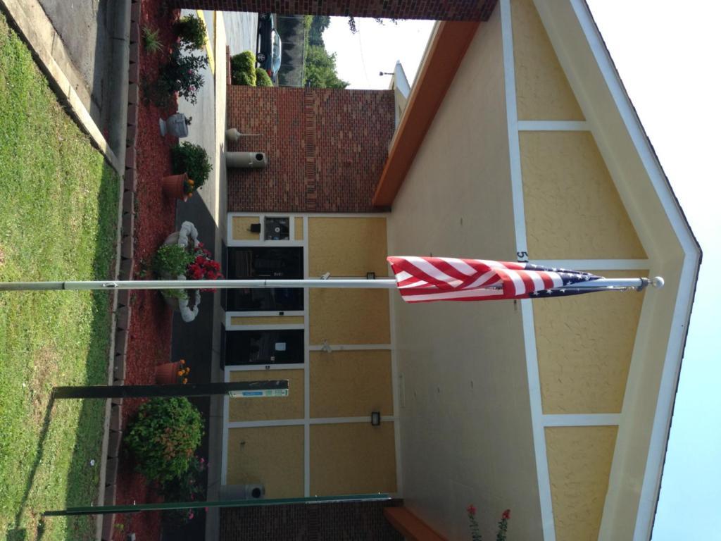 Super 8 By Wyndham 2* Charlotte