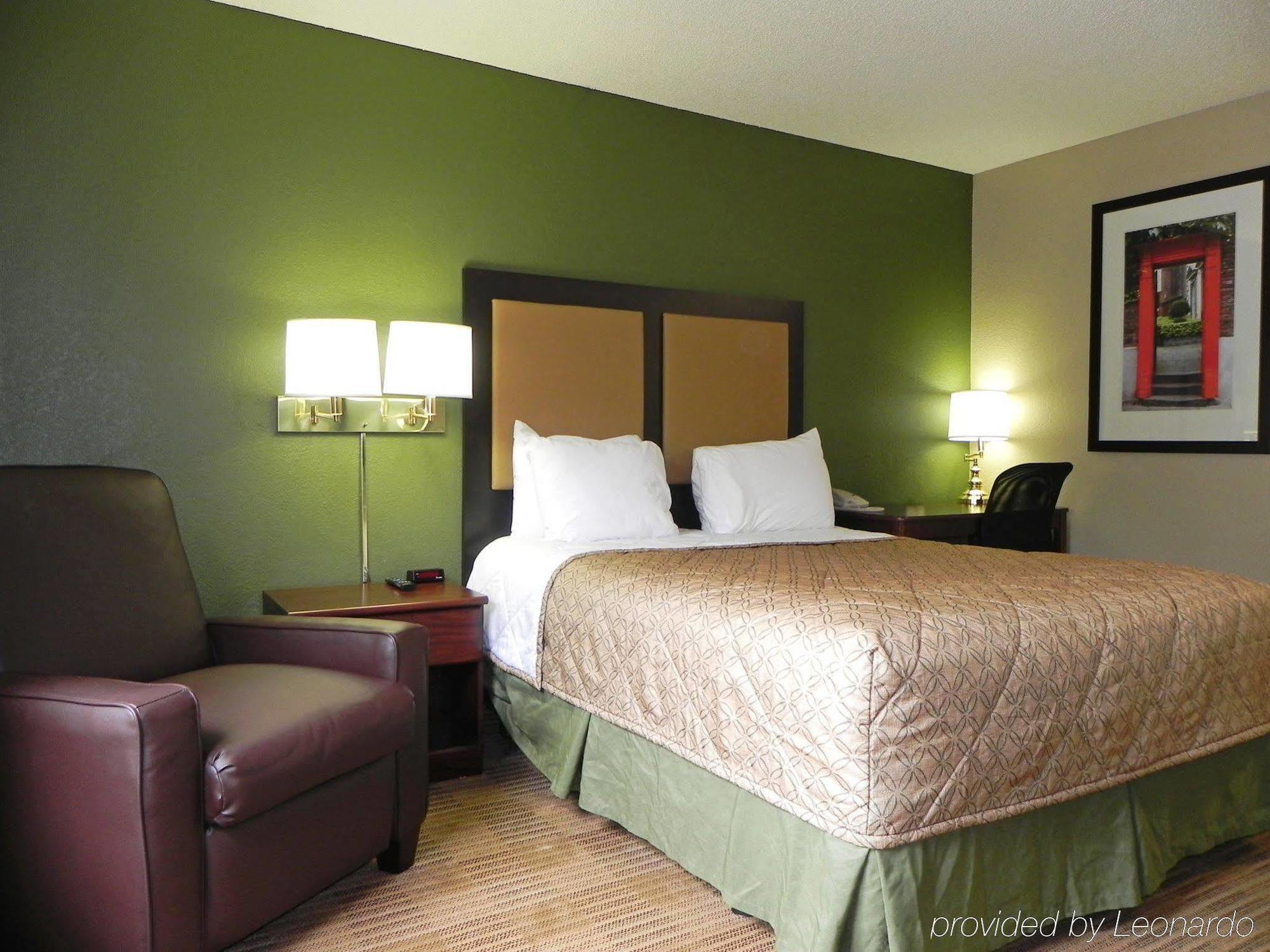 Extended America Select - - Tyvola Rd