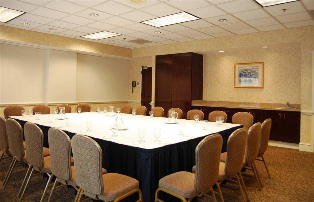 Doubletree By Hilton Uptown Hotel