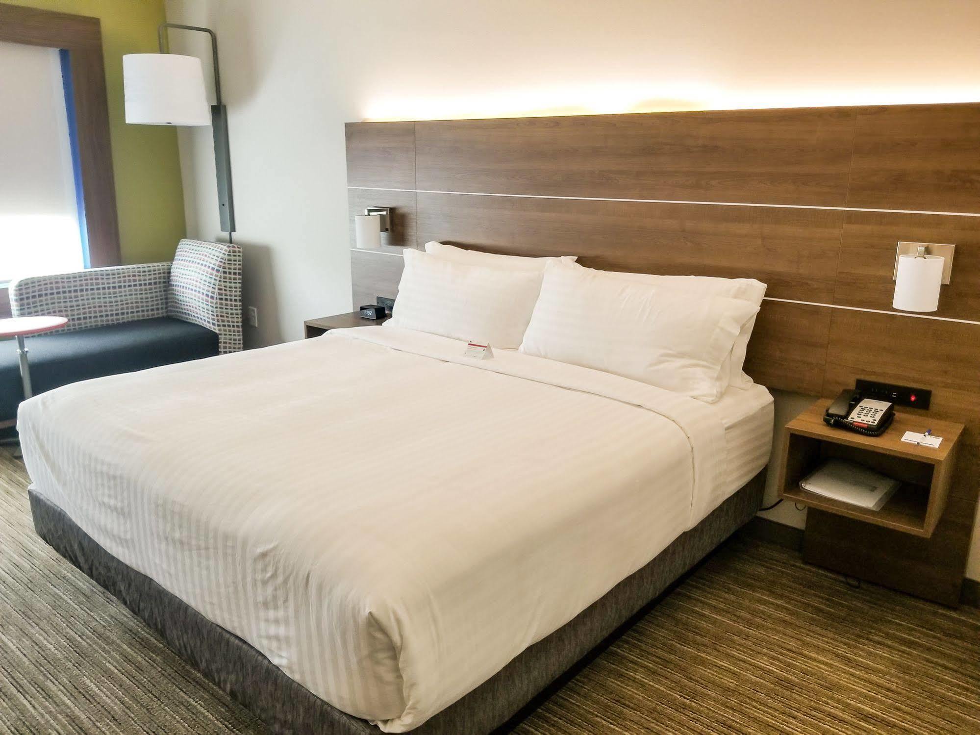 Express & - Ne - Area By Ihg Charlotte