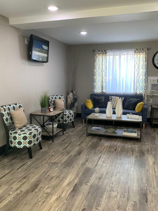 Super 8 By Wyndham Motel 2*