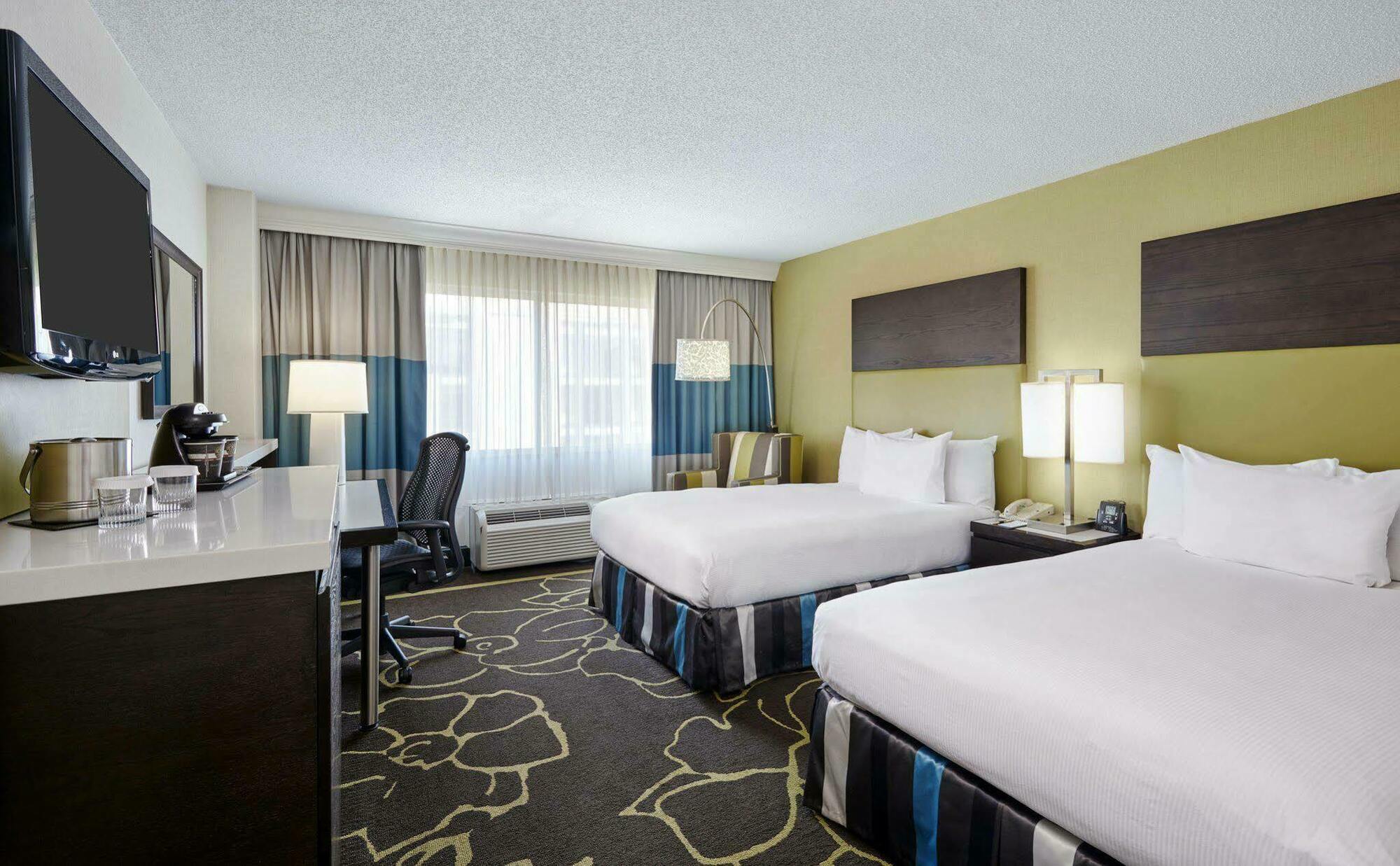 Doubletree By Hilton Uptown