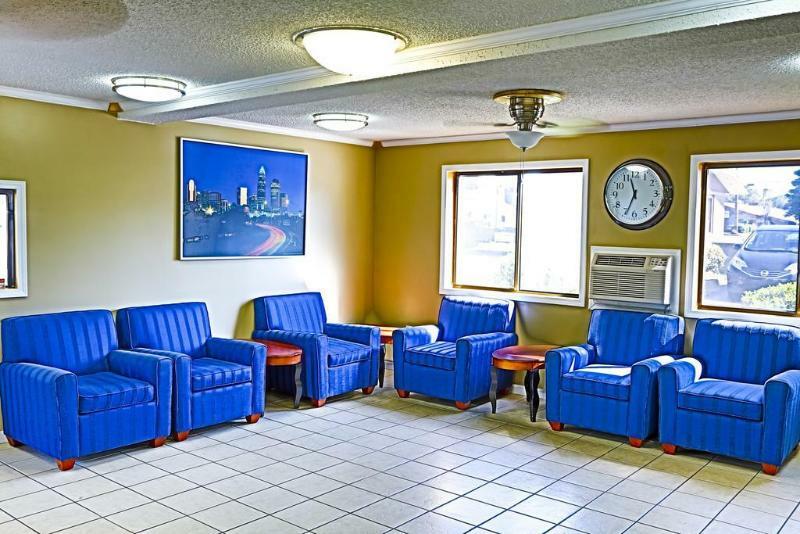 Super 8 By Wyndham Motel Charlotte