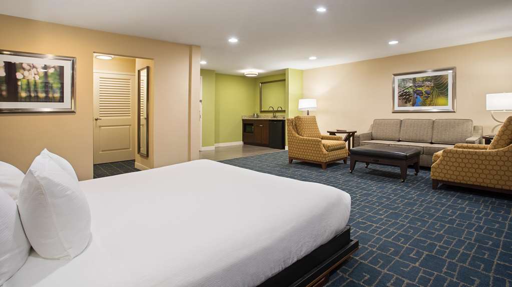 Doubletree By Hilton Charlotte/southpark