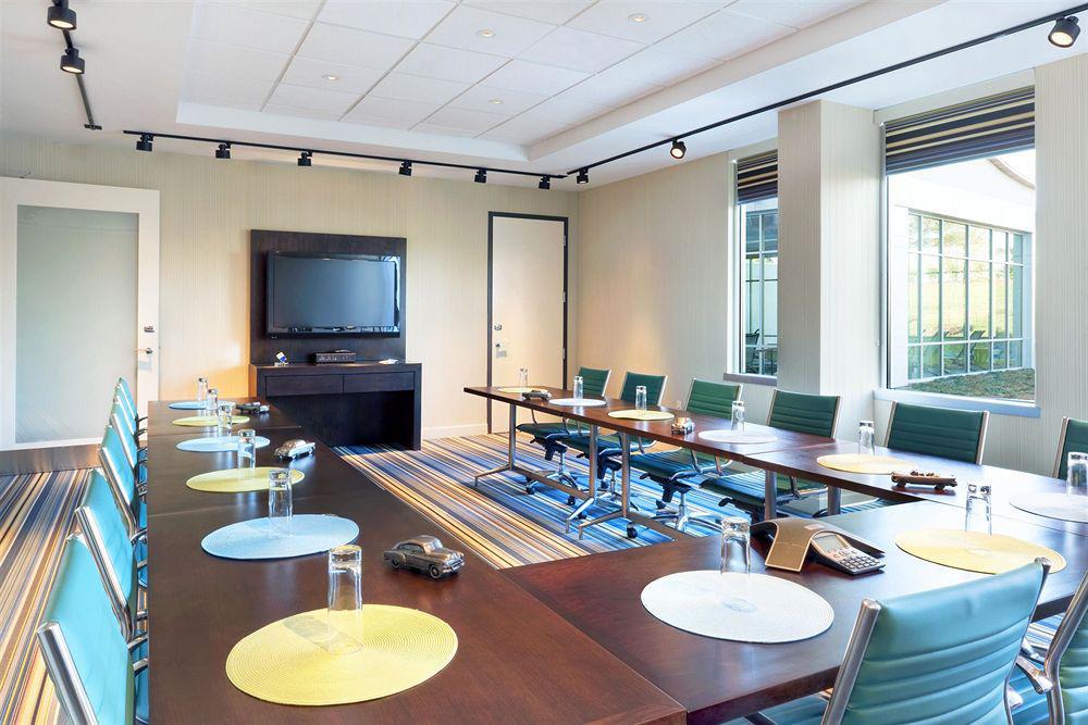 Aloft Ballantyne Hotel 3*