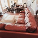Spacious Deluxe House For You, Your Family And Friends