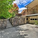 Cozy Charlotte Retreat With Yard About 5 Mi To Dtwn